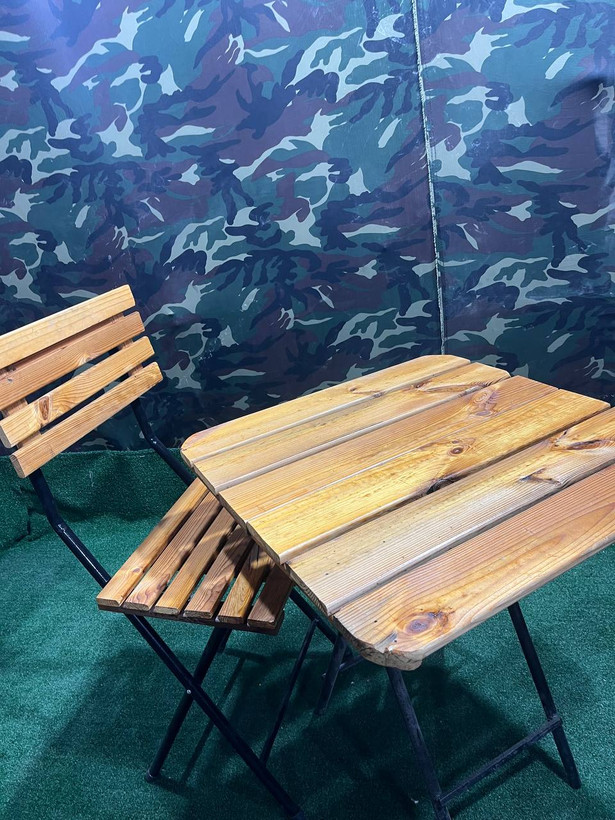 میز چوبی تاشو